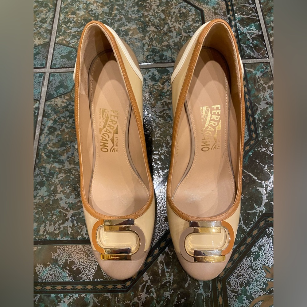 Salvatore Ferragamo Gwen tan patent leather court shoes